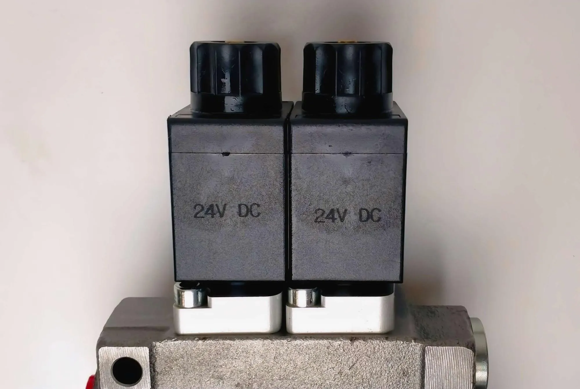 Распределитель 2Z50 24VDC K_2_