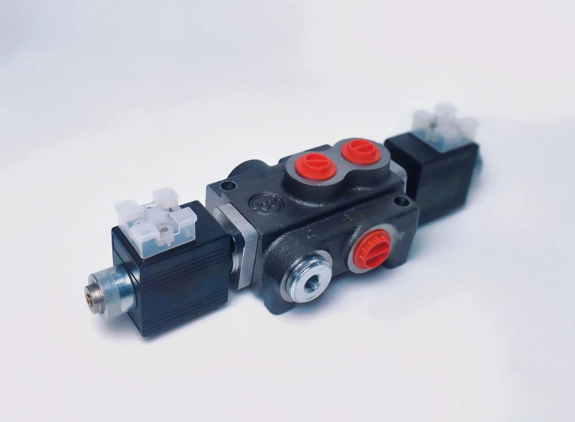 Гидрораспределитель с электромагнитным управлением 1Z50 12VDC 4103175_1